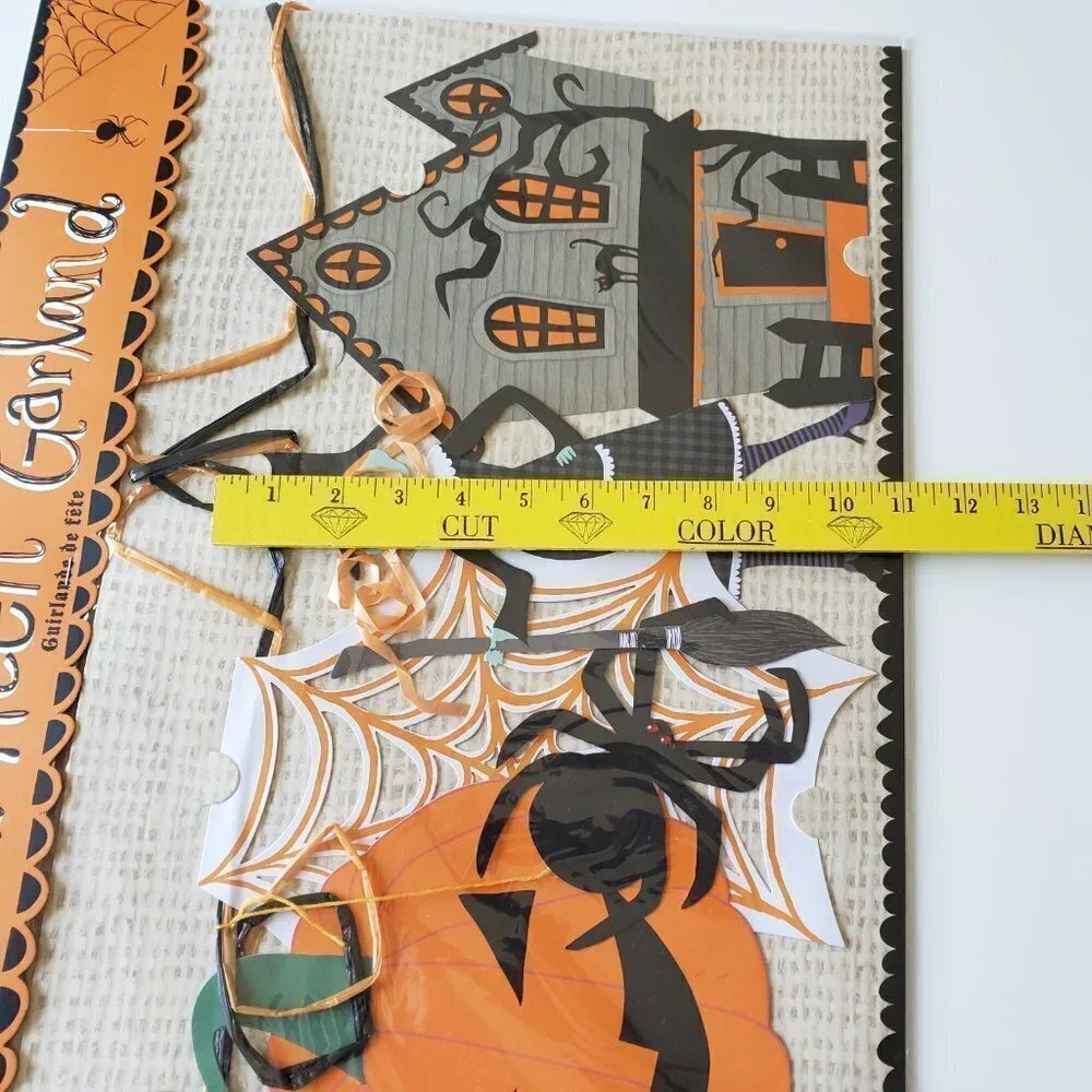 NWT - Meri Meri Halloween Paper Garland 8 ft. with 8 Pendants